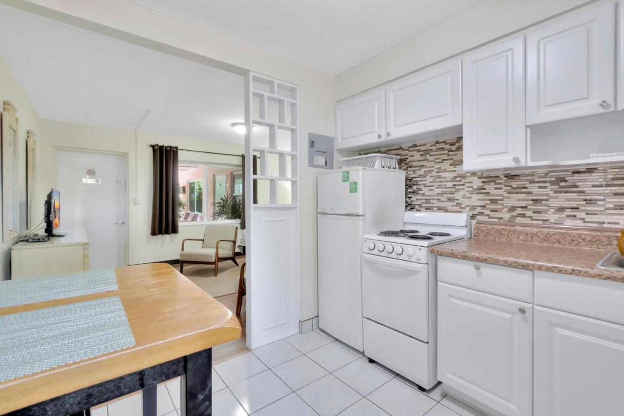 Seahorse Guesthouse Pompano Beach Exterior photo