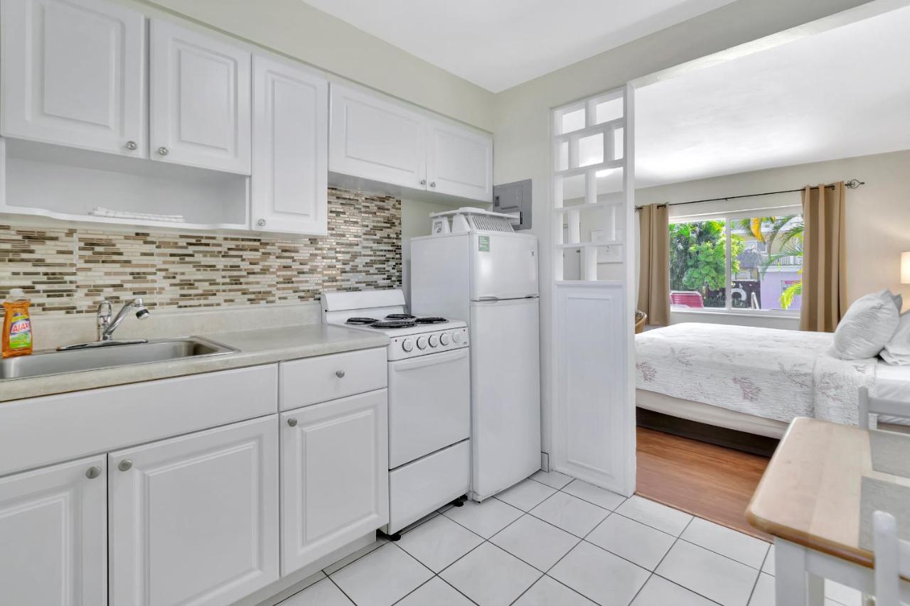 Seahorse Guesthouse Pompano Beach Exterior photo