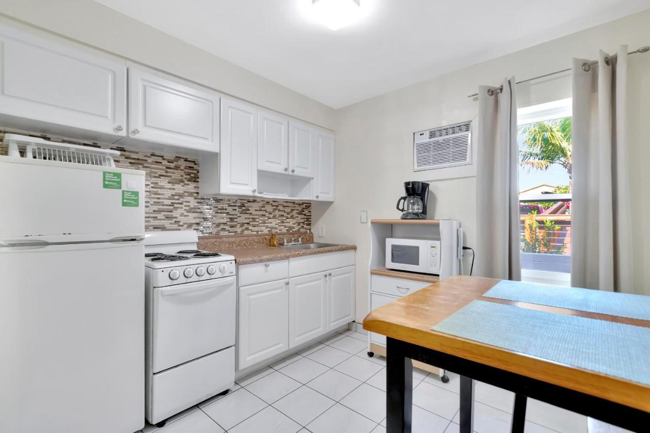Seahorse Guesthouse Pompano Beach Exterior photo