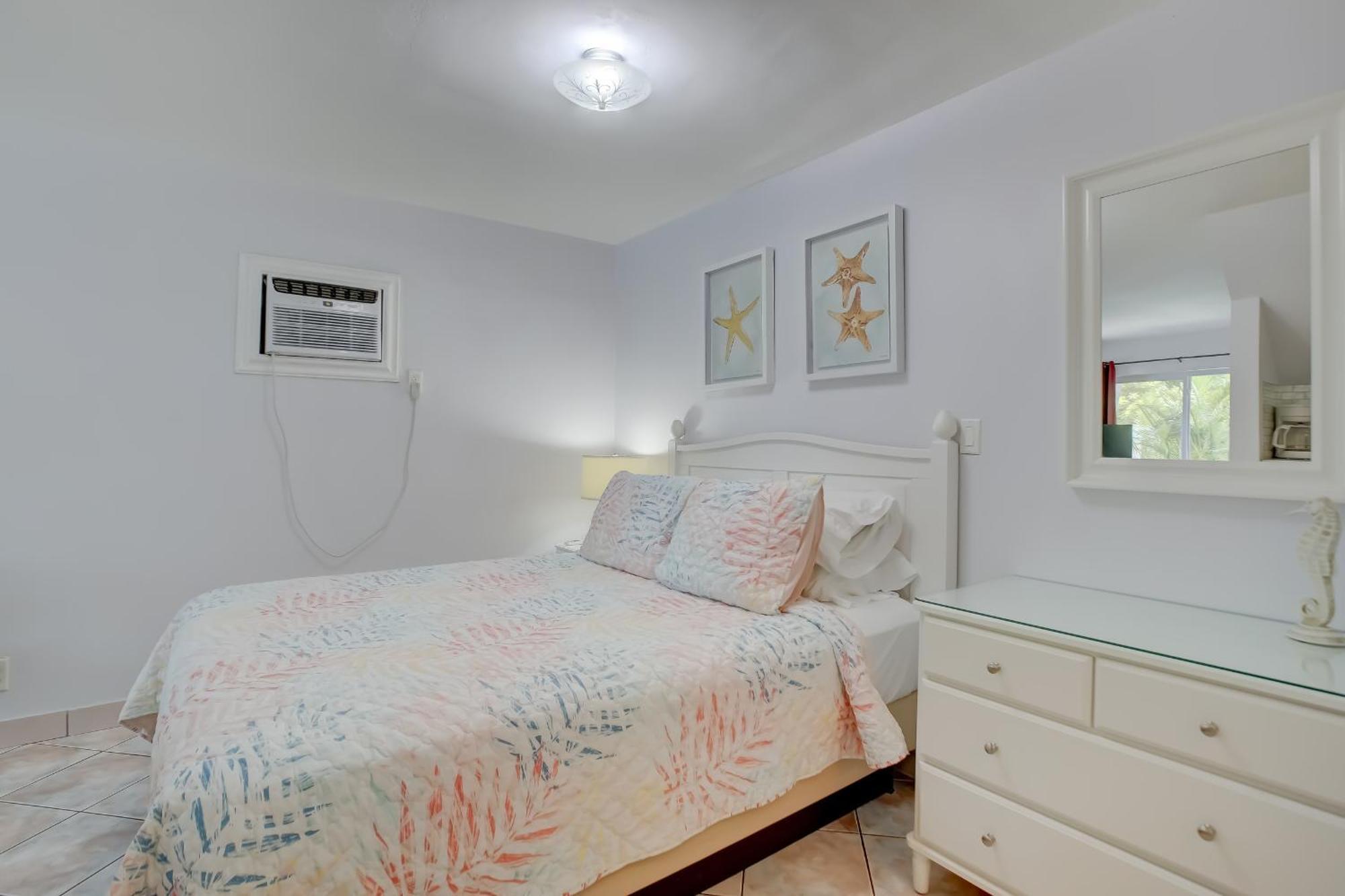 Seahorse Guesthouse Pompano Beach Exterior photo